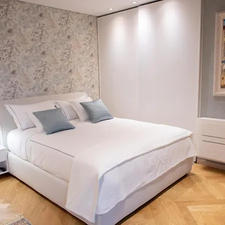 Seven Luxury Suites Tirana Exterior photo