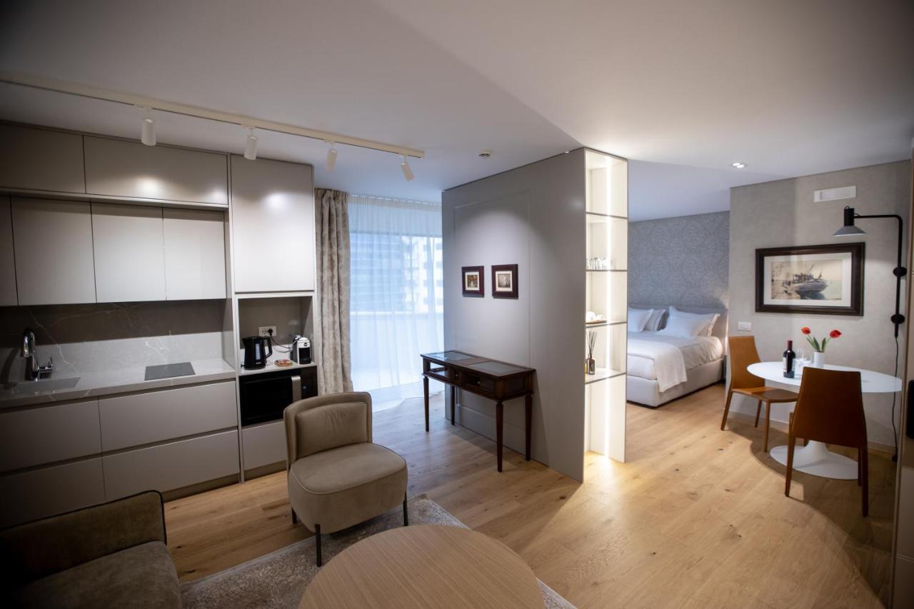 Seven Luxury * Tirana